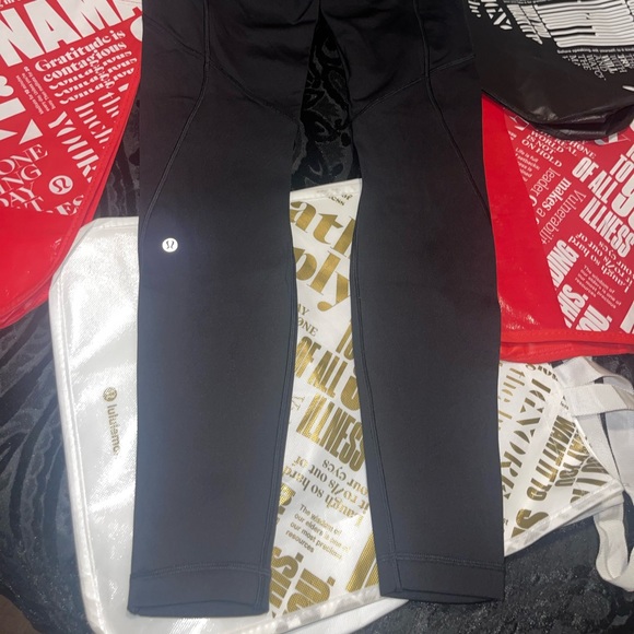 BNWOT LuLuLemon ❄️Winter❄️First Mile Tech Leggings. Solid Black. Sz 8 - Picture 9 of 12